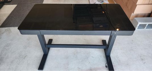 [Used] Tresanti Geller 47" Adjustable Height Standing Desk – Black