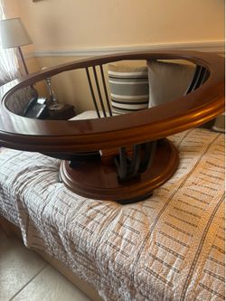 Wood Round cocktail table