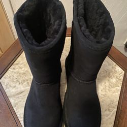  Bearpaw Women’s Winter Boots 