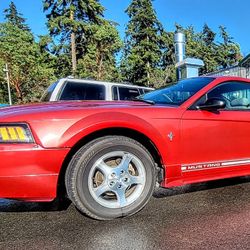 2000 Ford Mustang