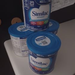 4 Cans Similac Advance 