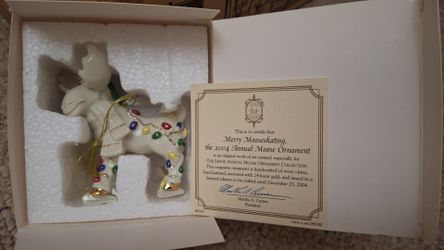 Lennox 2004 Merry Mooseskating ornament