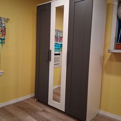 Wardrobe with 3 doors, gray,white