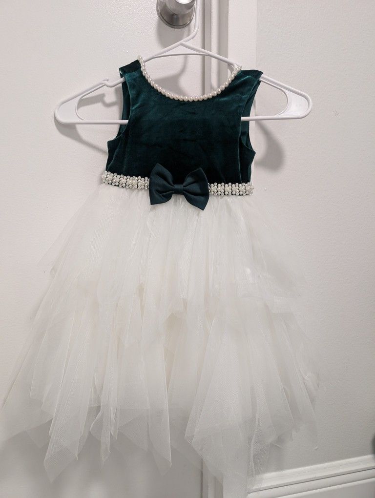 Children's party dress
American Princess