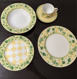 Waverly Dinnerware set “Gazebo ivy” design.