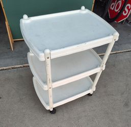 Rolling cart