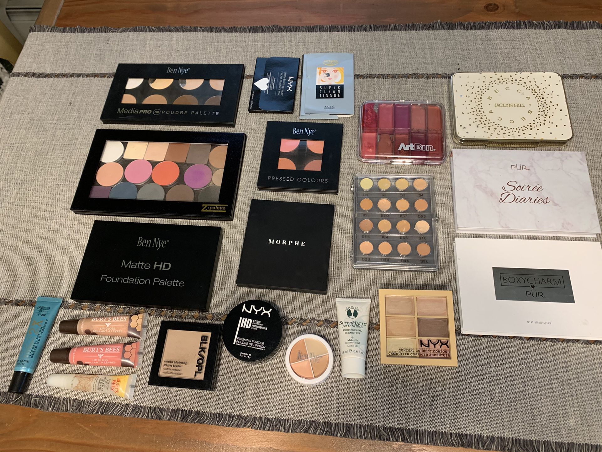 Makeup/beauty kit!