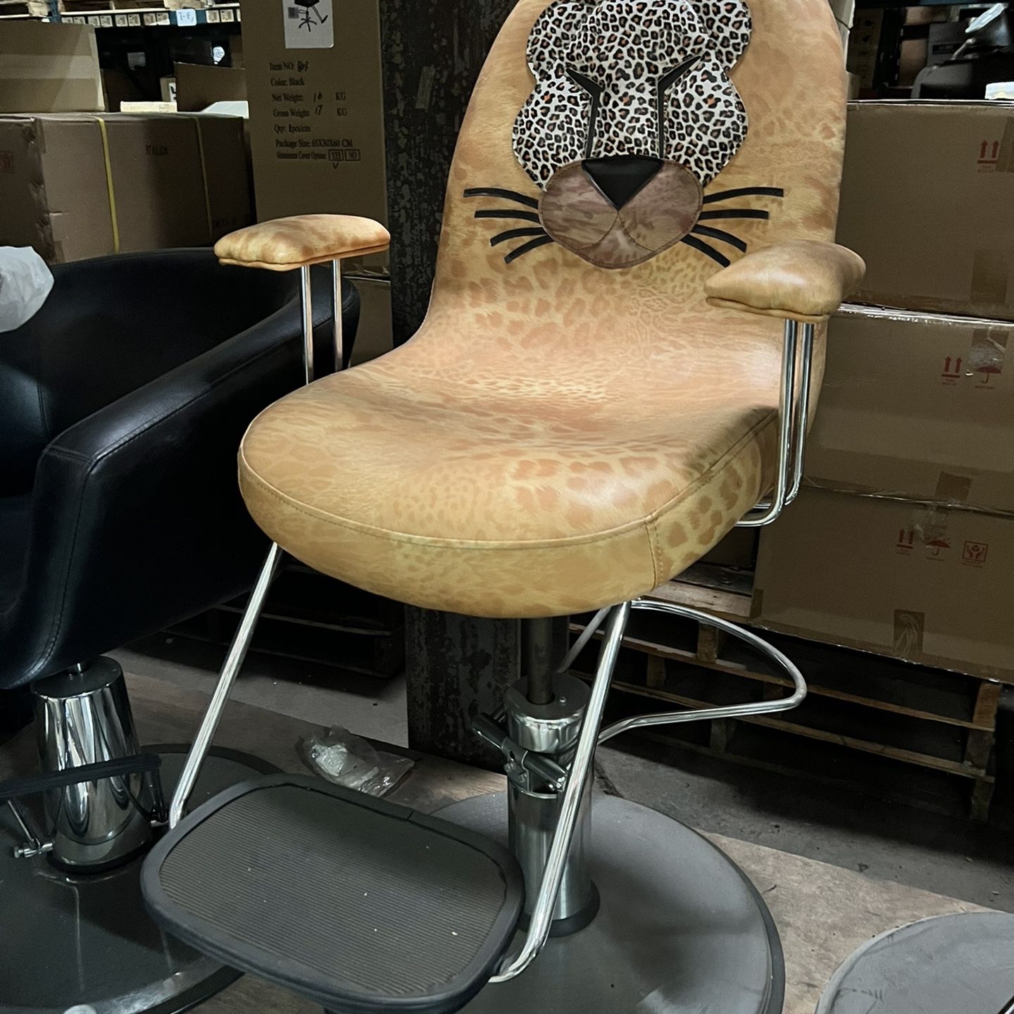 Kids styling chair