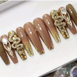 24 Piece Designer Nails