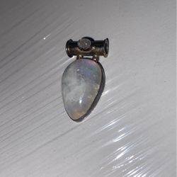 925 Moonstone Pendant 