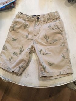 ADORABLE BOYS SHORTS SIZE 7