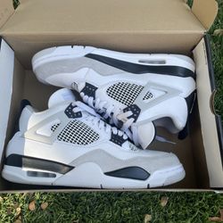 Jordan 4 Military Black Size 11