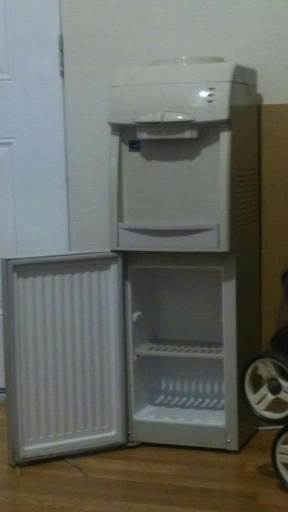 Mini fridge water dispenser for Sale in Pasadena, TX OfferUp