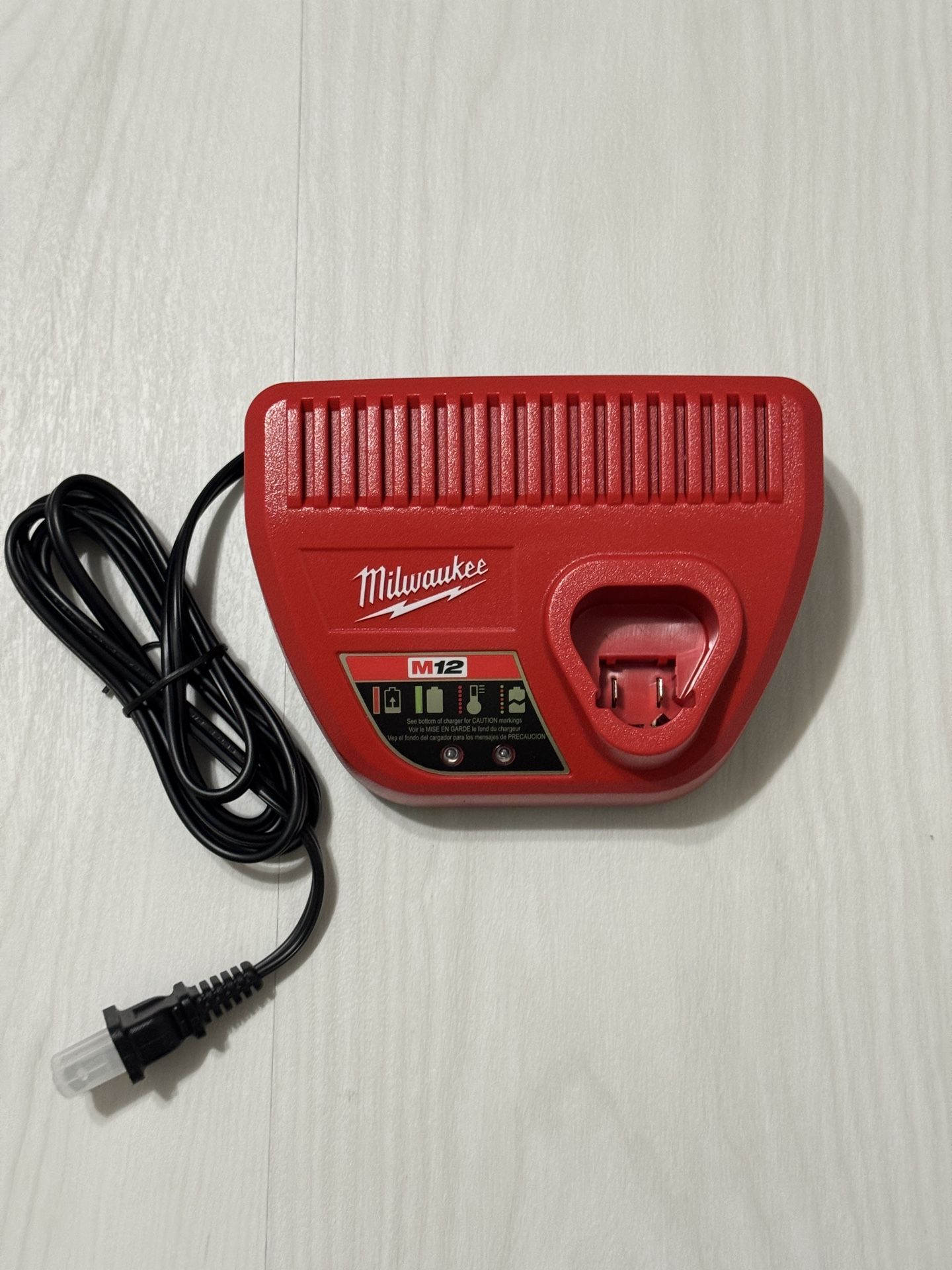 Milwaukee M12 battery charger
