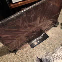 FREE!!! 55” Tv. Was given To Me. Don’t Know Anything About It. They Said It Worked