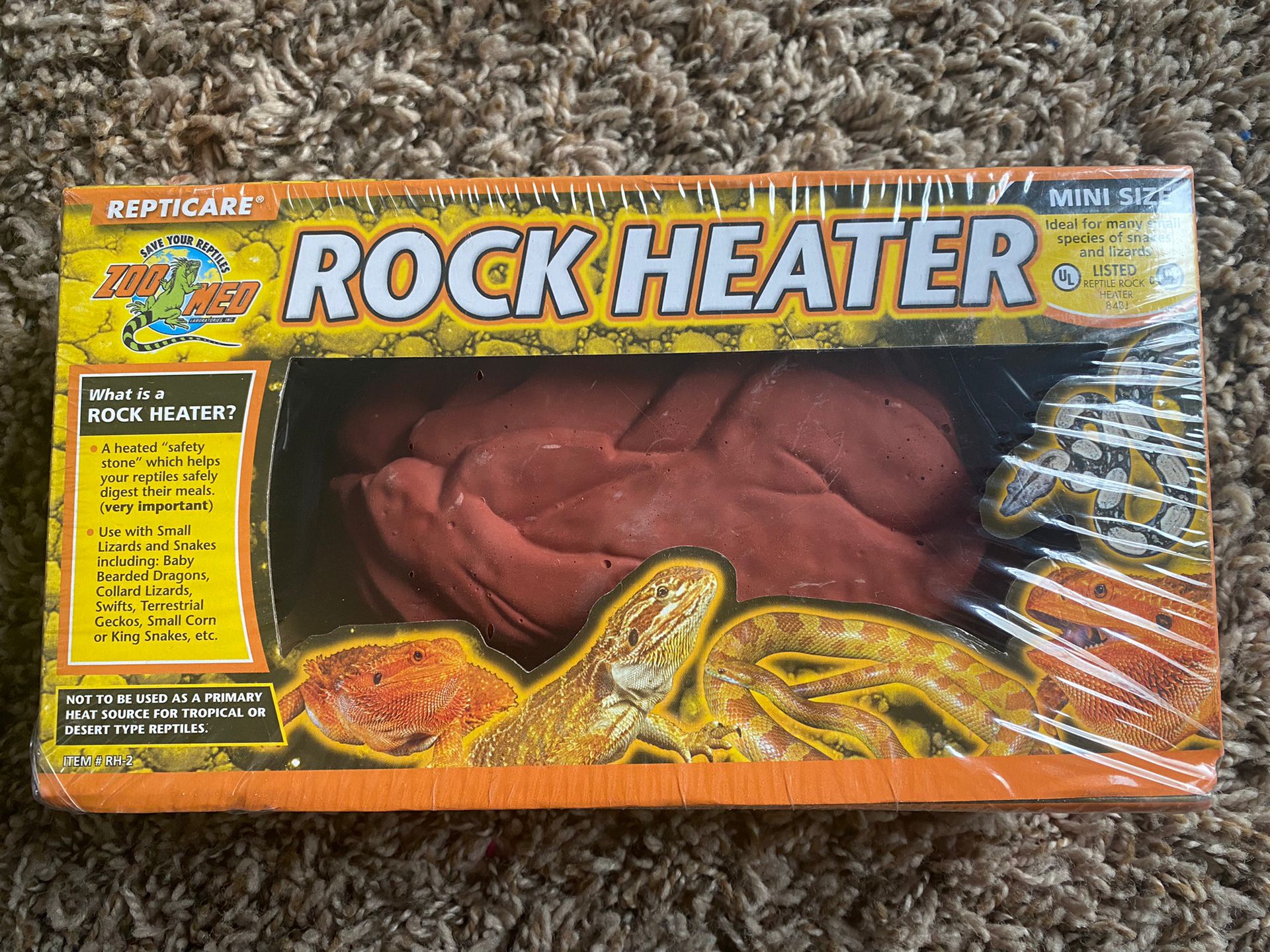 Zoo Med Zoo Med ReptiCare Rock Heater Mini - 6" Long x 3.5" Wide (1-5 Gallons)