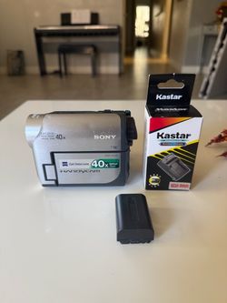 Sony DCR-HC38 MiniDV Handycam Camcorder Camera