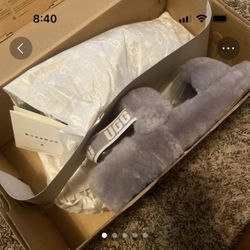 Uggs Slippers Sz 8 Women 
