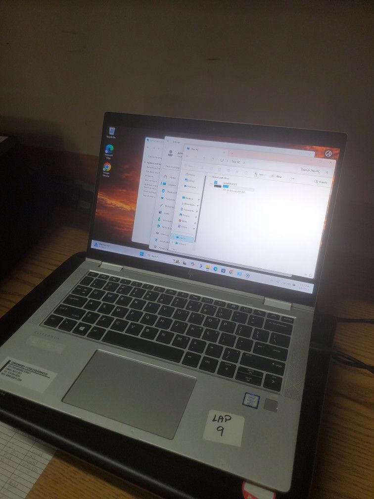 HP ELITEBOOK X(contact info removed) G4 CORE i7 (LAP9)