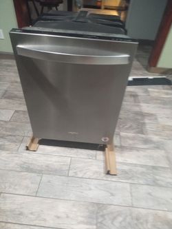 Whirlpool dishwasher model # wdt730pahz0 (parting out)