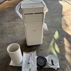 Vissani 5,000 BTU 115-Volt Portable Air Conditioner for 150 sq. ft. Rooms with Dehumidifier and Remote in White