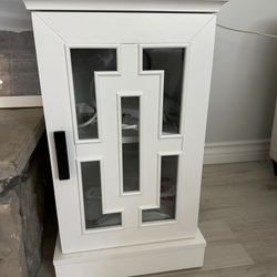 Tresanti End Tables With Power 