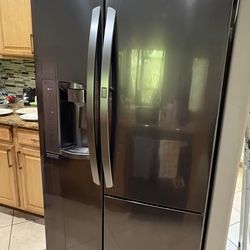 LG Refrigerator & Freezer