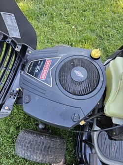 Craftsman LTS2000 Lawn Tractor With 20HP Briggs And Stratton Engine 42 Deck With Bagger Hydro Trans New Blades Drive Belt Oil And Filters for Sale in Melrose Park IL OfferUp