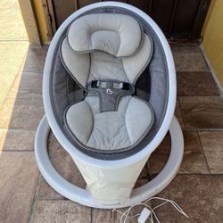 Munchkin Bluetooth Enabled Baby Swing