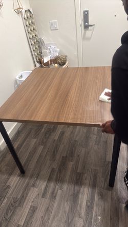 Dining room table