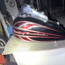 06 Harley Soft Tail Fenders And Gas Tank