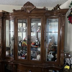 2 Piece china Cabinet 