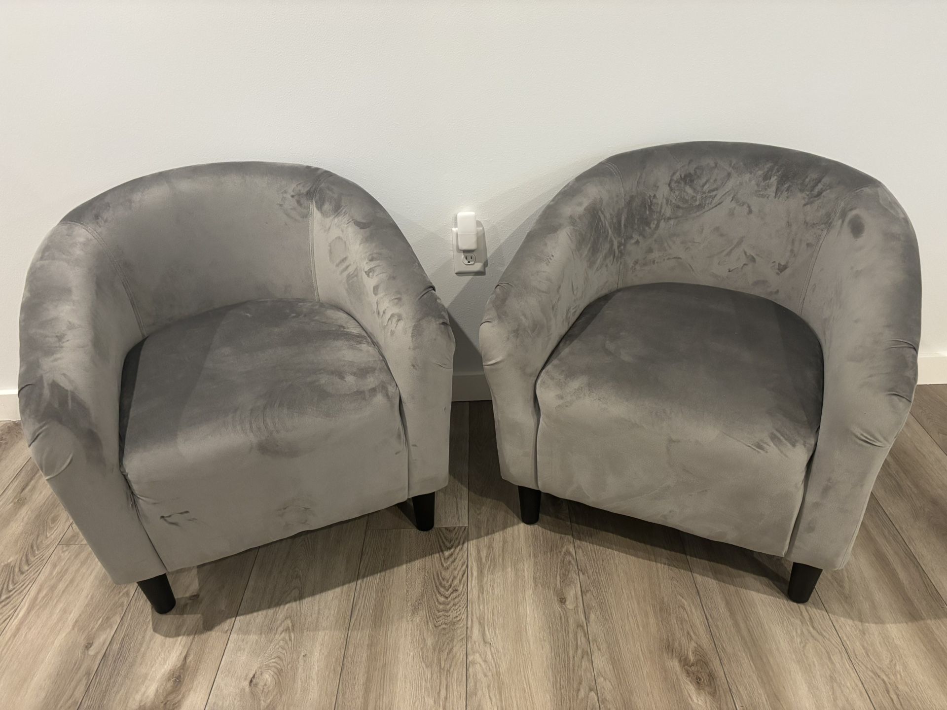 Lightly Used Living Room Chairs