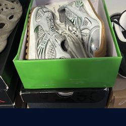 Bottega Orbit Size 7