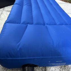 Aerobed Twin Air Mattress W/electric Inflator And Travel Bag