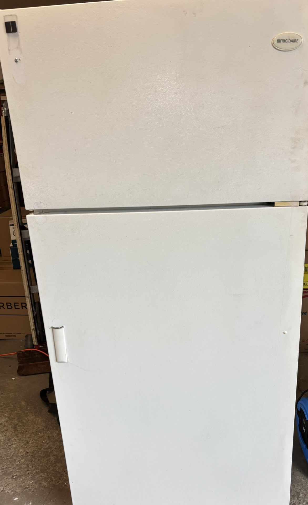 Frigidaire refrigerator 18 Cubic Feet