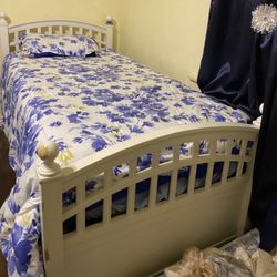 Twin Bed 