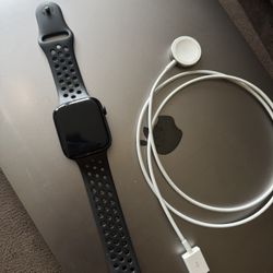 Apple Watch Series 7, Everything Available 