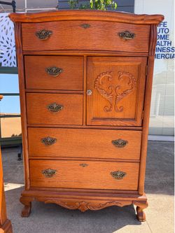 Dresser