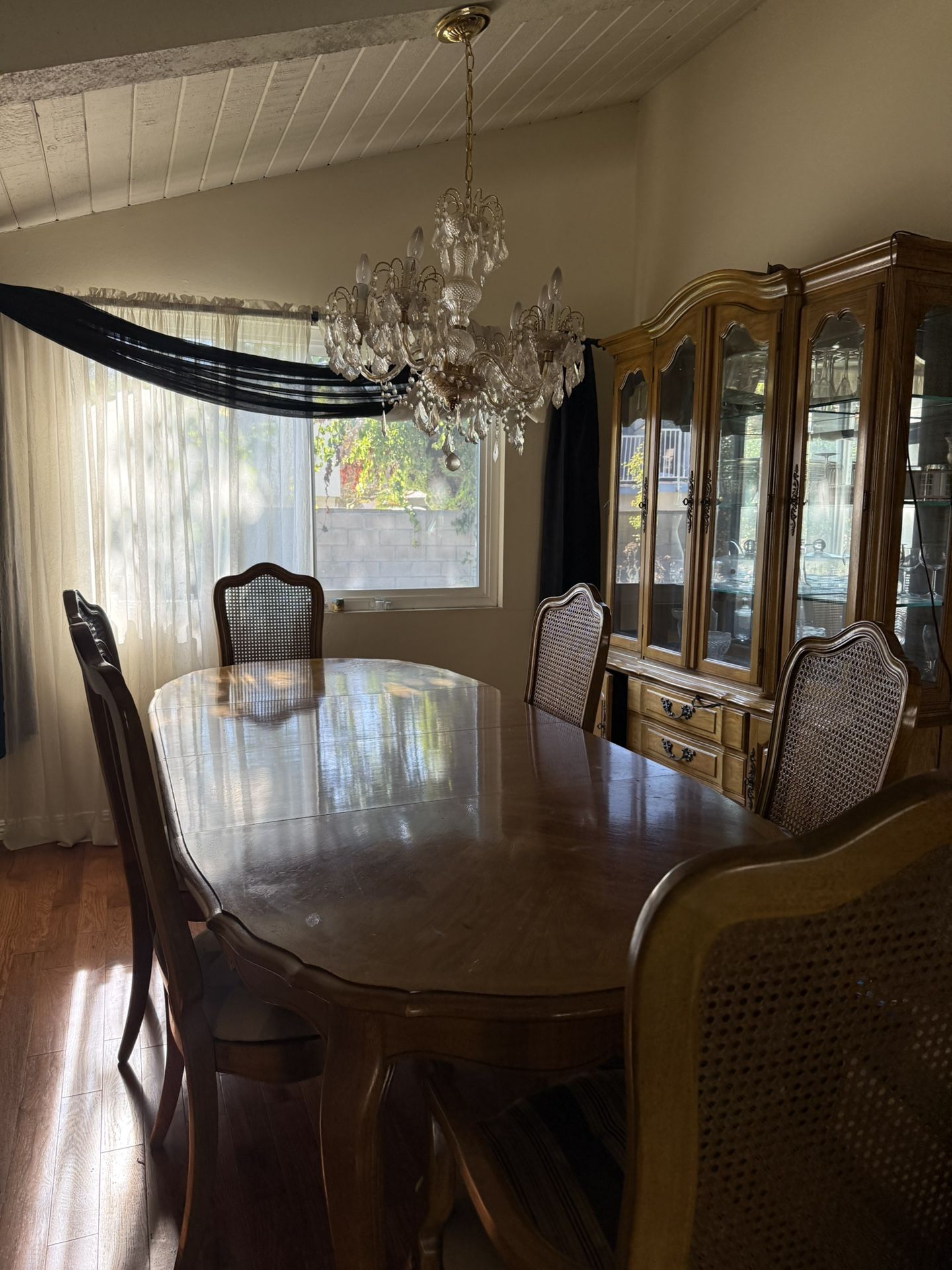 Table With 6 Chairs