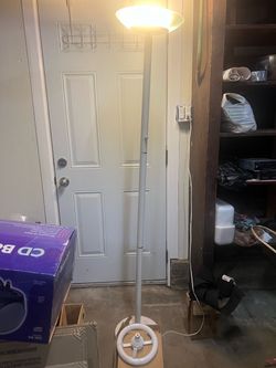 Floor lamp