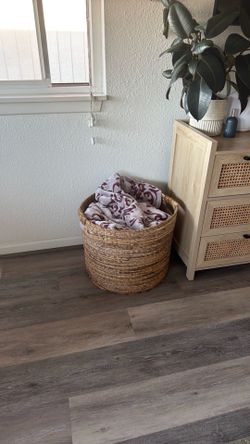 blanket basket