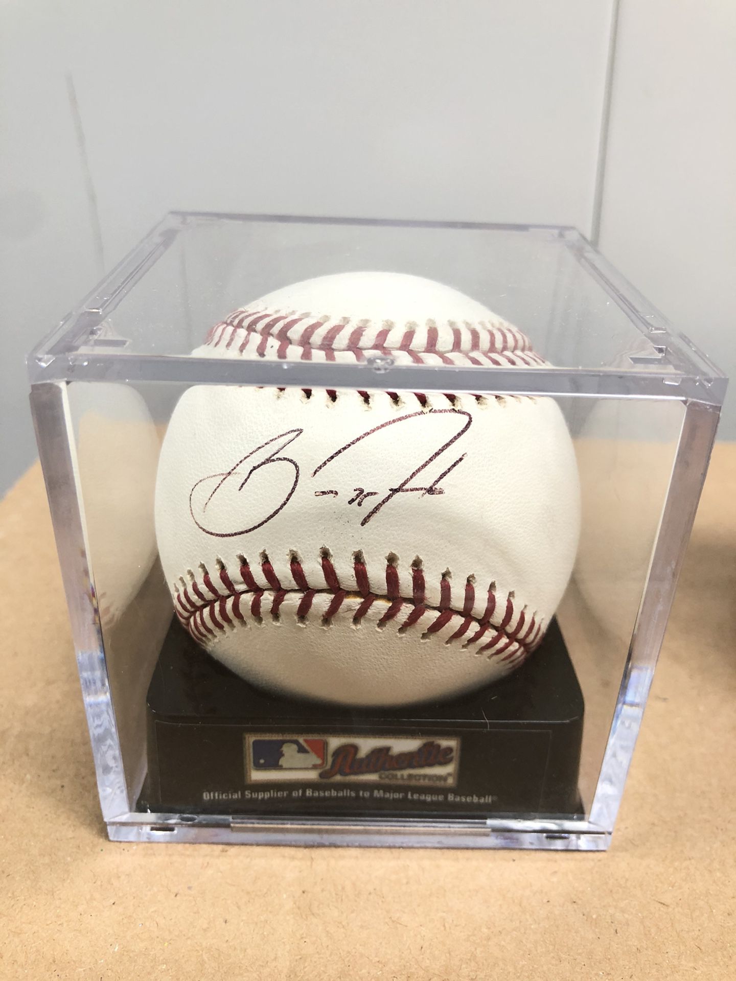 Barry Zito Oakland Athletics & San Francisco Giants Autographed MLB Official Baseball with Display Case *EXCELLENT CONDITION *