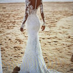  Mermaid Wedding Dress Size 4/6 (New)