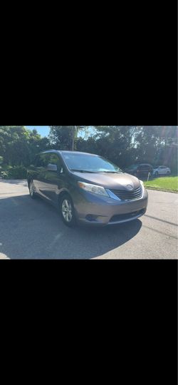 2013 Toyota Sienna