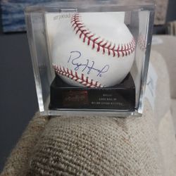 Ryan Howard Autograph Baseball With Case 