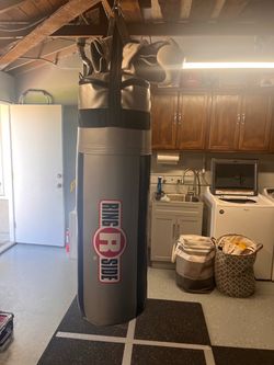 Ringside Heavy Punching Bag + Everlast Boxing Gloves – Great Condition