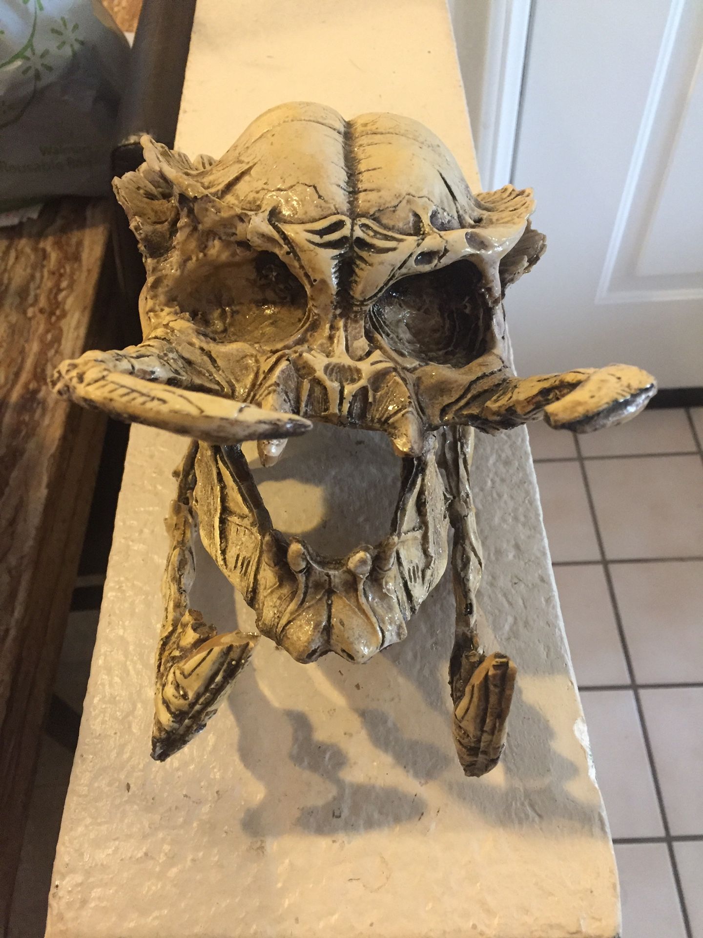 Predator Head Figure