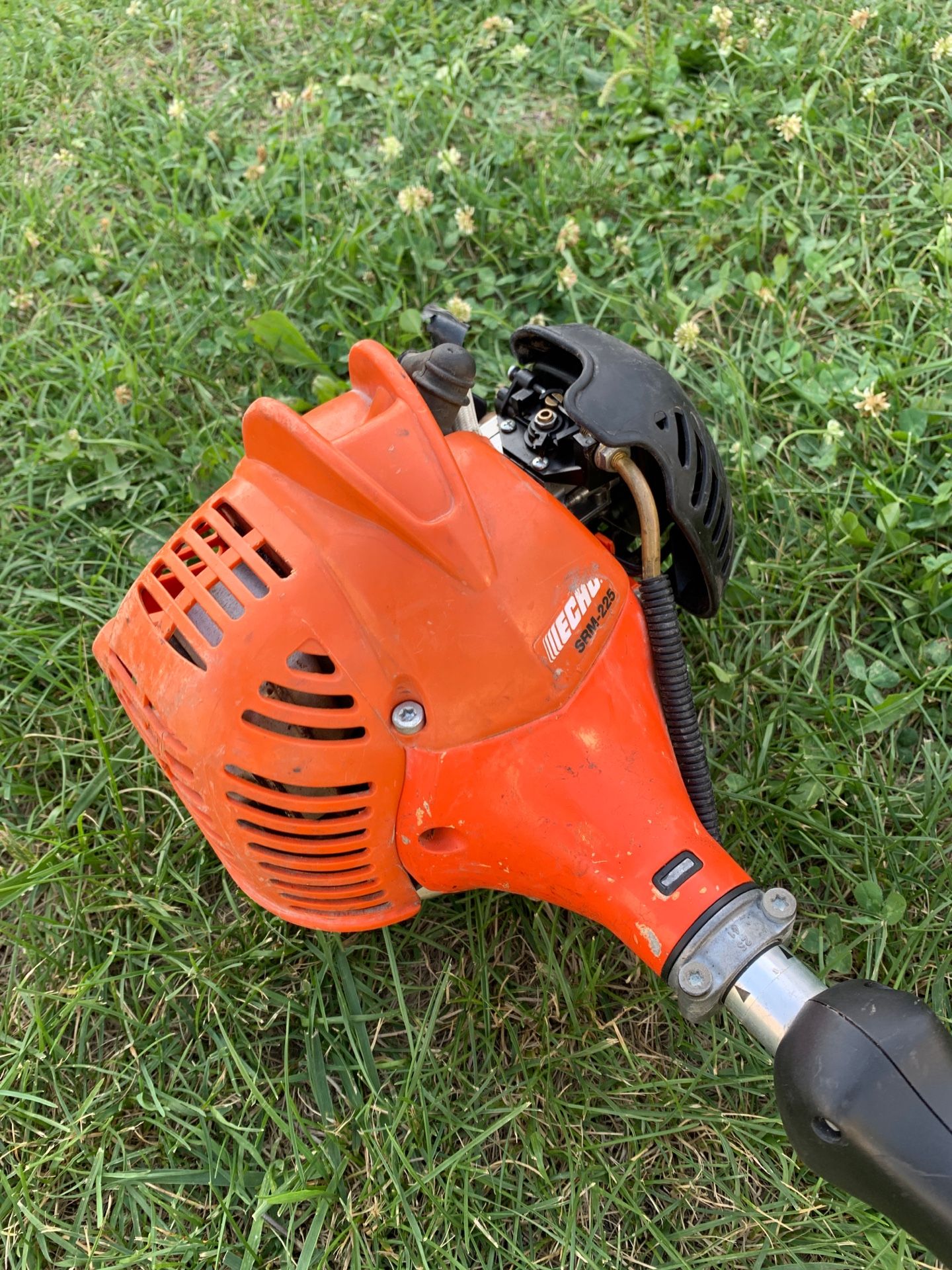 Echo srm 225 commercial weed wacker eater for Sale in Chicago Heights
