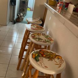 4 Bar Stools